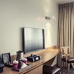 머큐어 파리 라 데팡스 호텔 4*