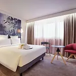 Mercure Paris La Defense Hotel 4*