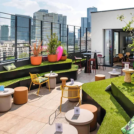 Mercure Paris La Défense 4*