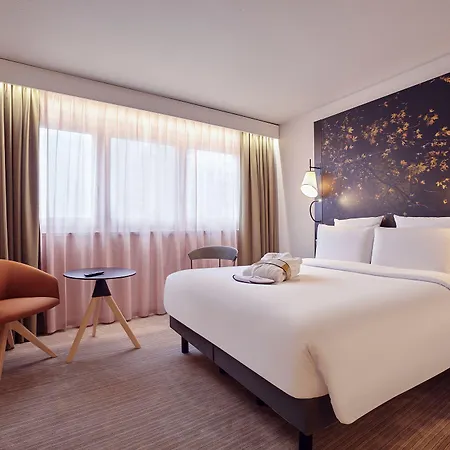 Hotel Mercure Paris La Defense Courbevoie
