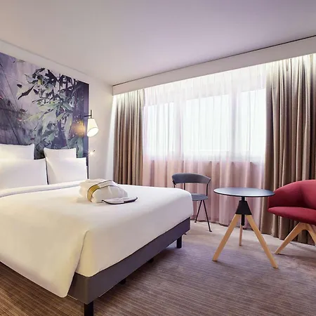 Mercure Paris La Défense 4*