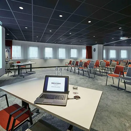 Mercure Paris La Defense 4*