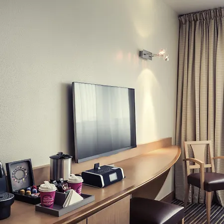 Mercure Paris La Defense Hotel 4*