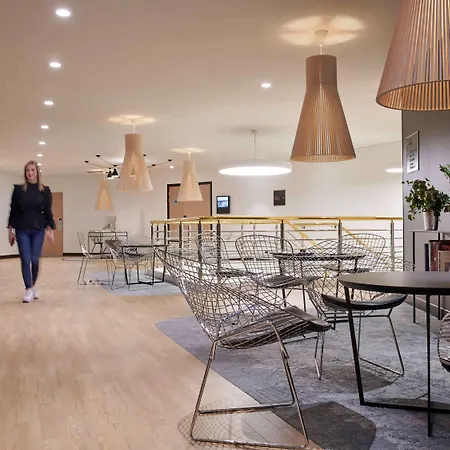 Mercure Paris La Defense 4*