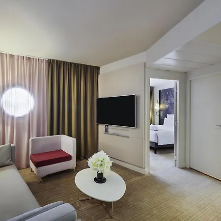 Mercure Paris La Défense Hotel