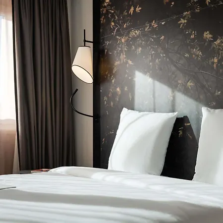 Hotel Mercure Paris La Defense 4*