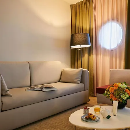 Mercure Paris La Defense Отель