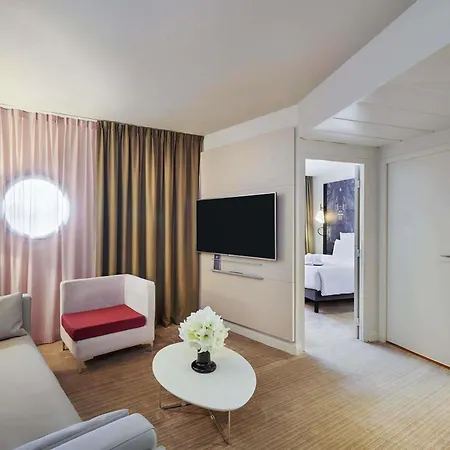 Mercure Paris La Defense 4* Κουρμπεβουά