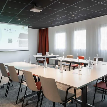 Mercure Paris La Defense 4* Курбевуа