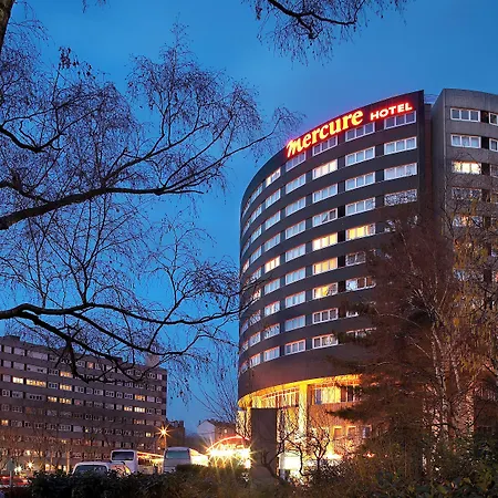 Mercure Paris La Defense Hotel 4*