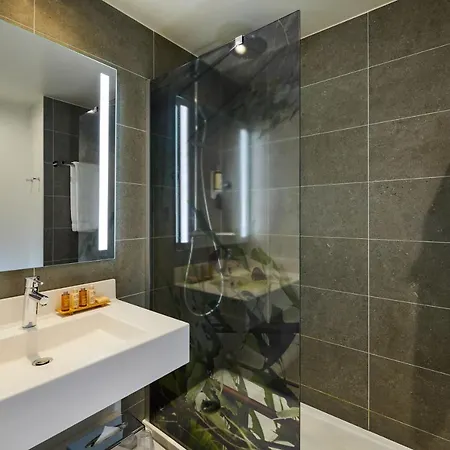 Mercure Paris La Defense 4*