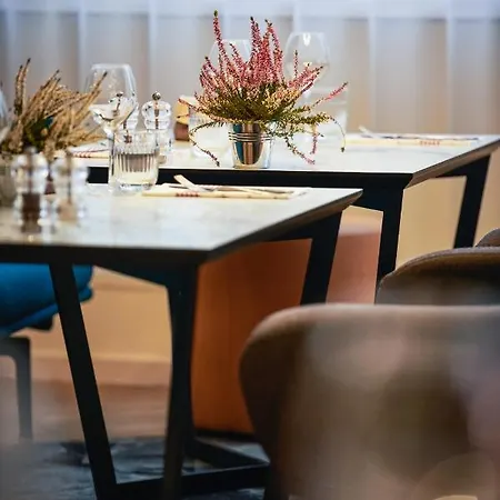 Hotel Mercure Paris La Defense 4*