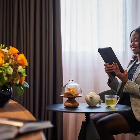 Mercure Paris La Defense Hotel 4*