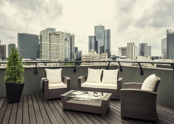 Mercure Paris La Défense 4*
