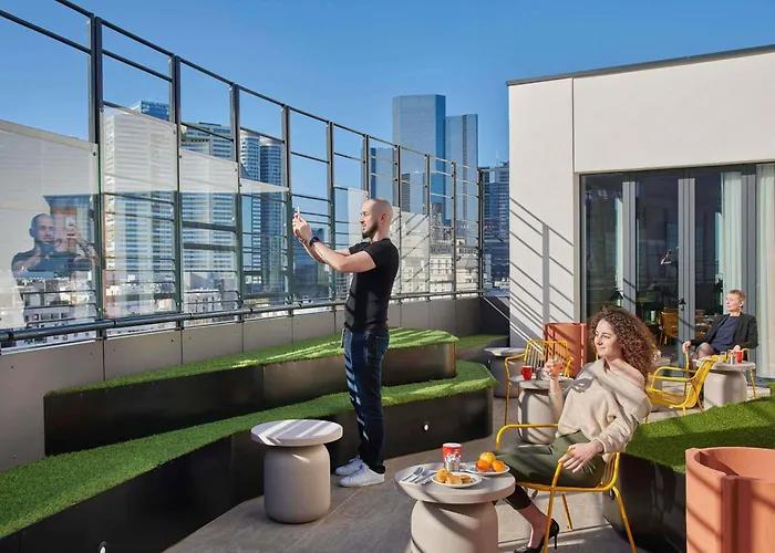 Mercure Paris La Défense Hotel 4*