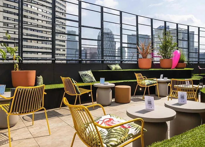 Mercure Paris La Défense Hotel 4*