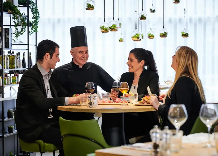Mercure Paris La Defense 4*