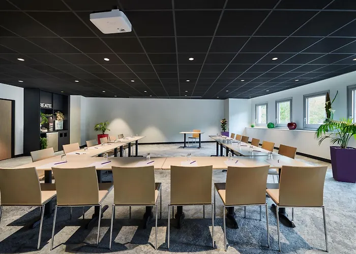 Mercure Paris La Defense 4*