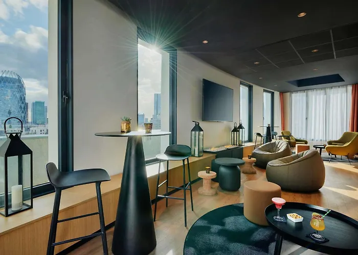 Hotel Mercure Paris La Defense 4*